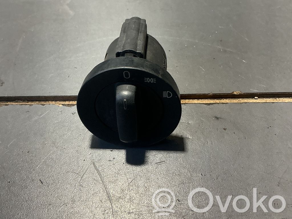 Interruptor de luz   530893