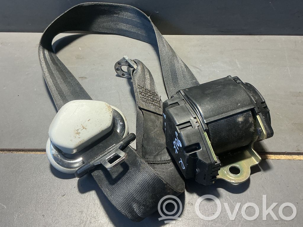 Volkswagen Golf IV Cinturón trasero 