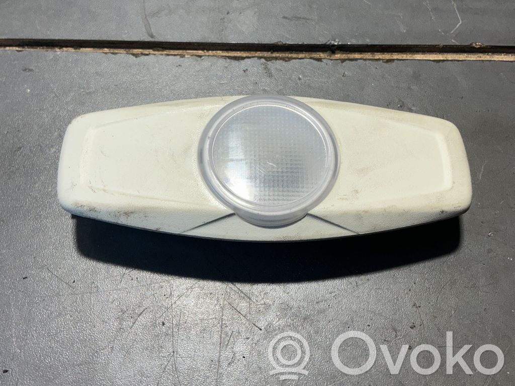 Ford Focus Takaistuimen valo 