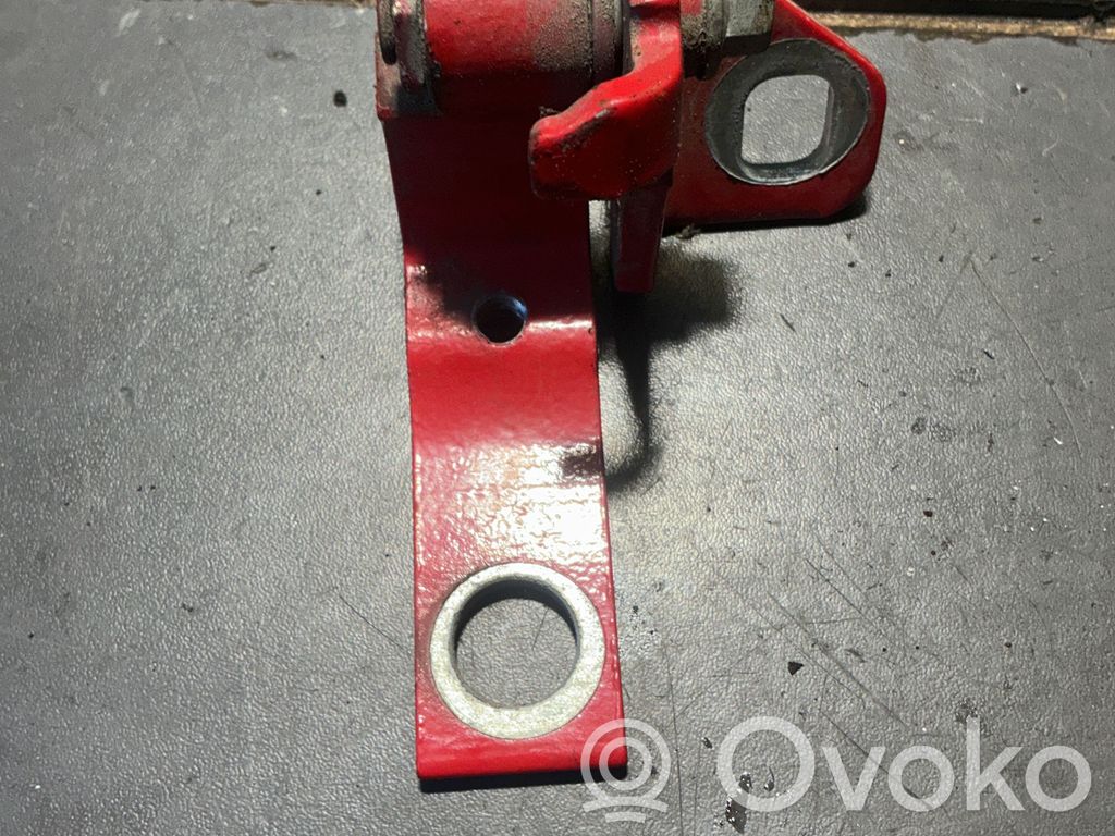Ford Focus Bisagra inferior de la puerta trasera 