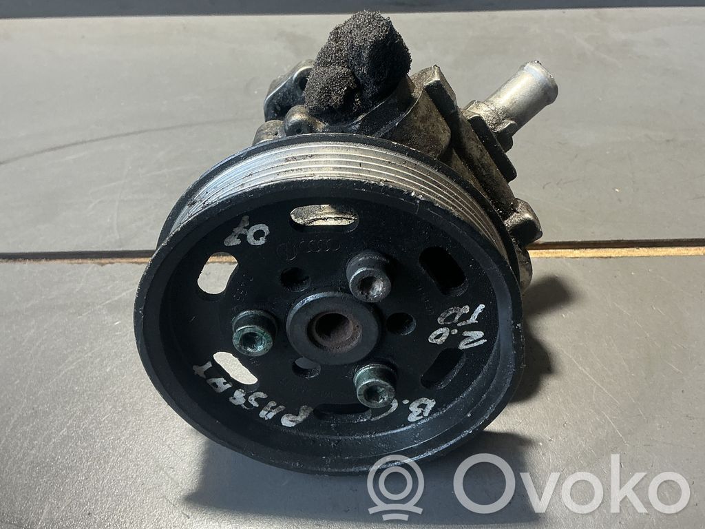 Volkswagen PASSAT B6 Ohjaustehostimen pumppu 
