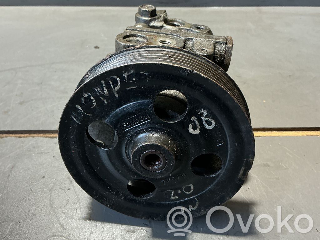 Ford Mondeo MK IV Vairo stiprintuvo siurblys 