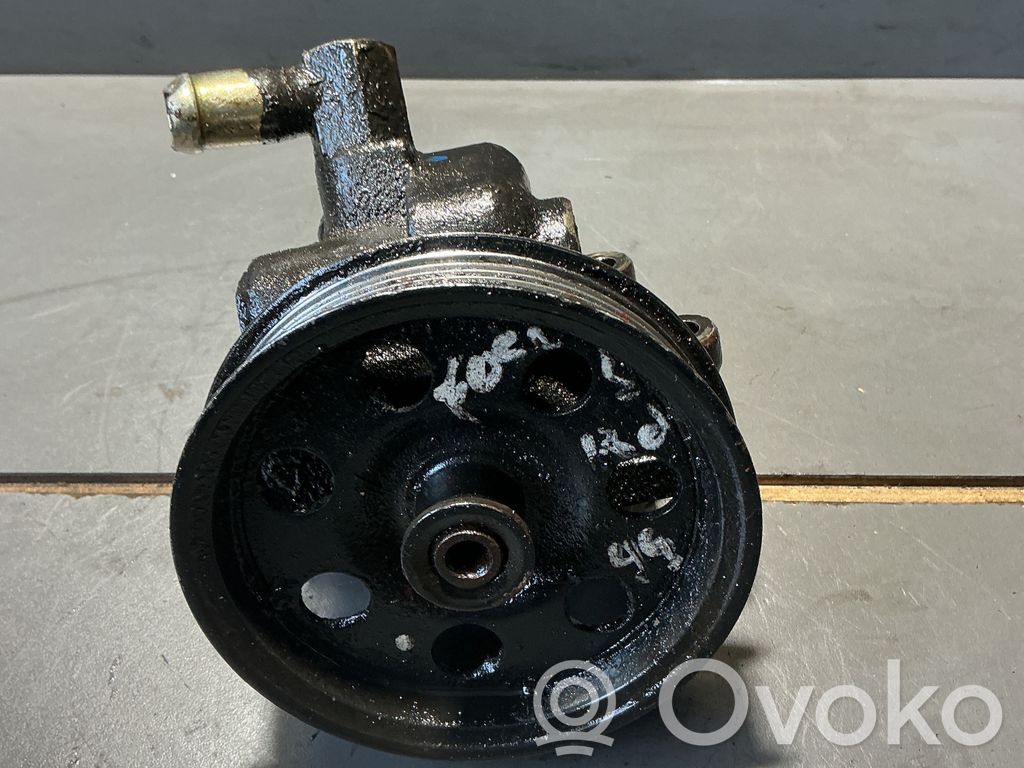 Ford Focus Power steering pump 