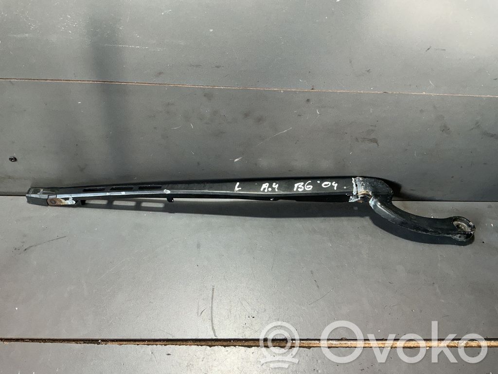 Audi A4 S4 B6 8E 8H Wischerarm vorne 