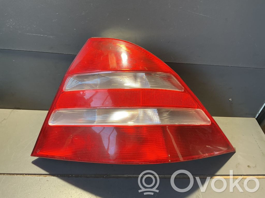 Mercedes-Benz S W220 Lampa tylna 