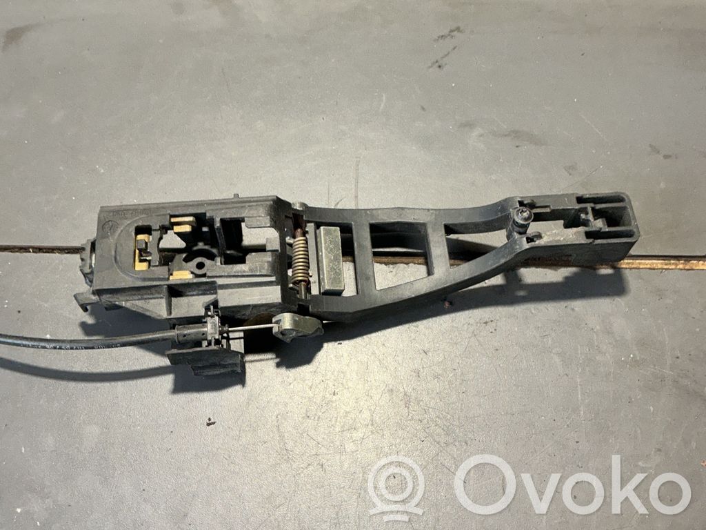 Ford Focus C-MAX Manecilla externa puerta delantera 