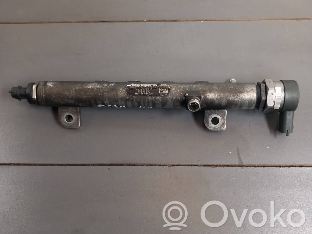 Opel Vectra C Polttoainepääputki 
