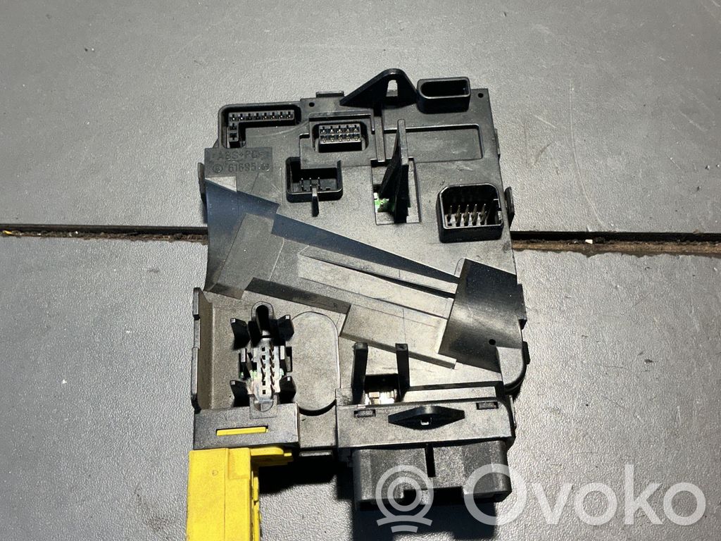 Volkswagen PASSAT B6 Steering angle sensor 
