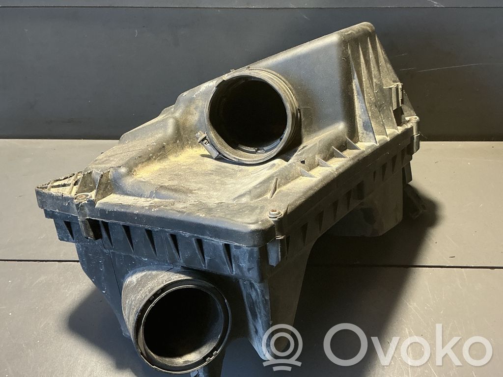 Opel Zafira B Obudowa filtra powietrza 