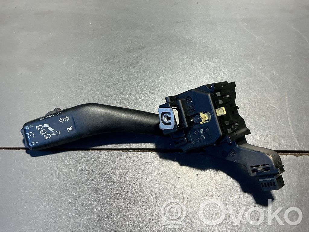 Volkswagen Golf V Indicator stalk 