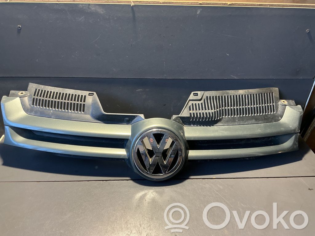 Volkswagen Golf V Etusäleikkö 