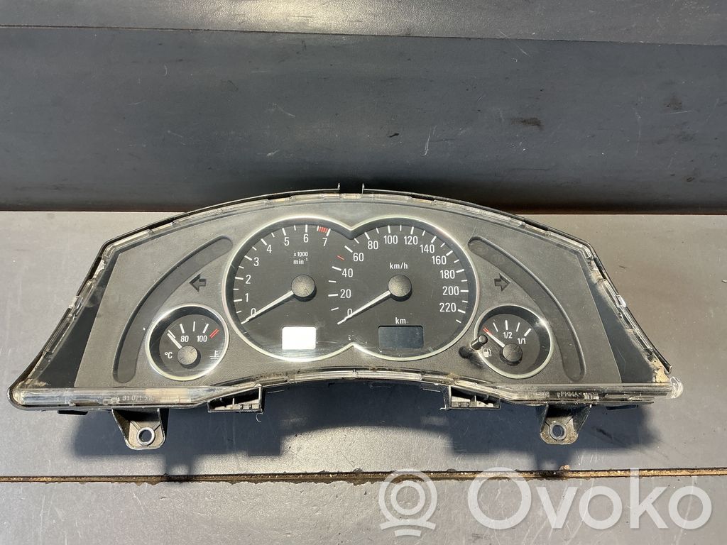 Opel Meriva A Speedometer (instrument cluster) 