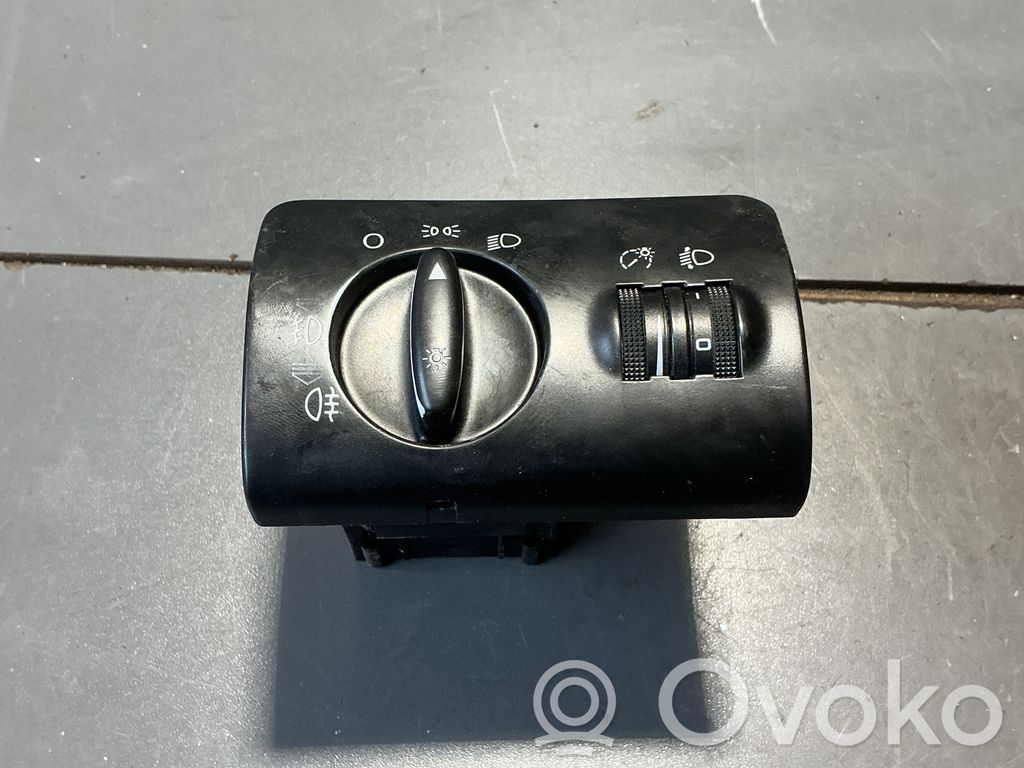 Interruptor de luz   4B1941531C,04052403