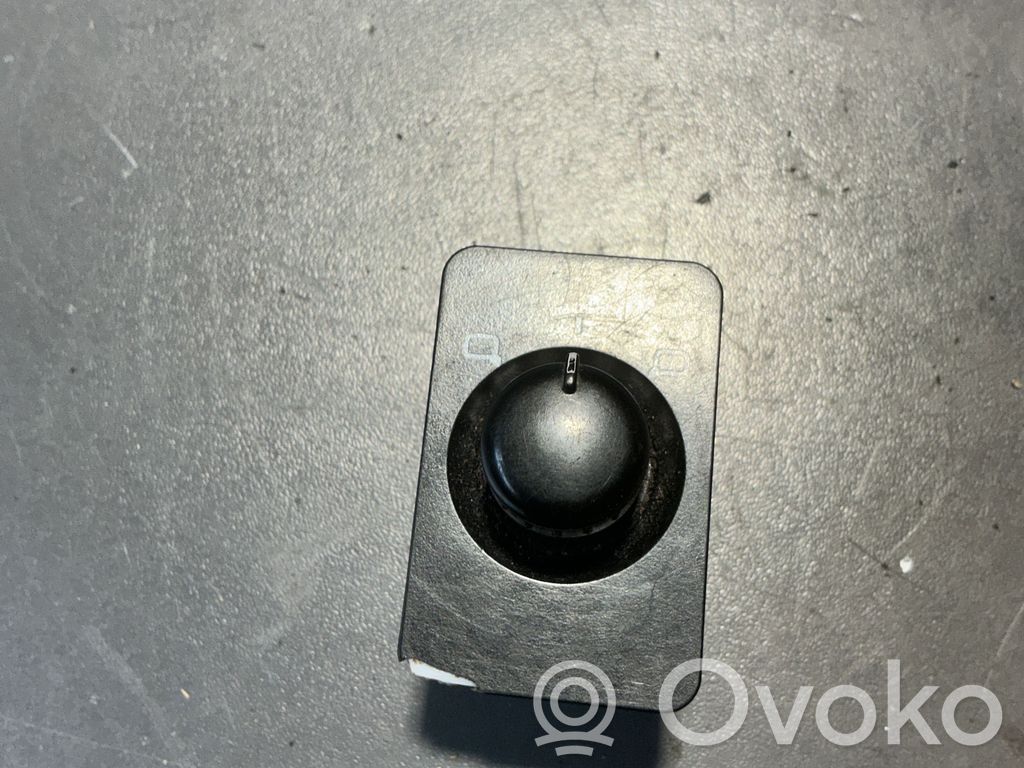 Audi A6 S6 C5 4B Wing mirror switch 