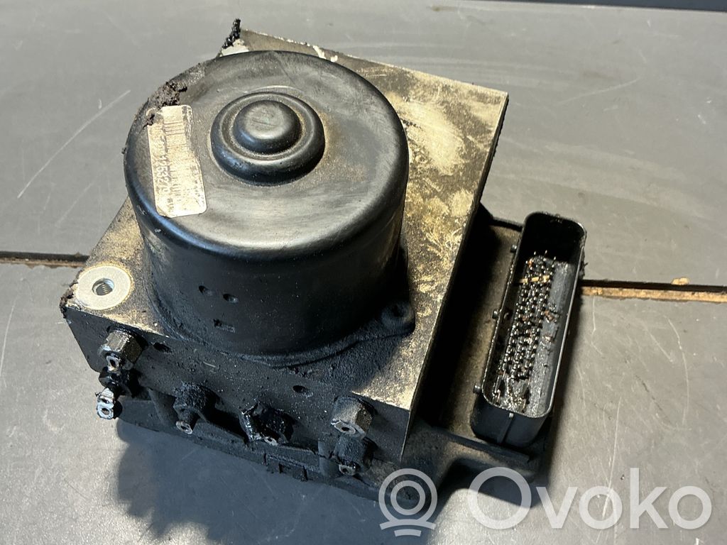 Volkswagen Golf IV Bomba de ABS 