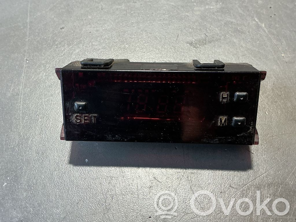 Clock   MM0033,020748