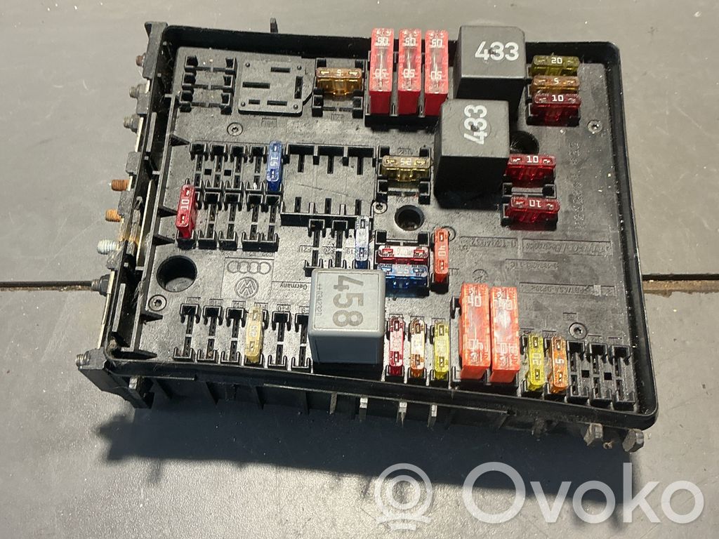 Volkswagen Golf V Módulo de fusible 