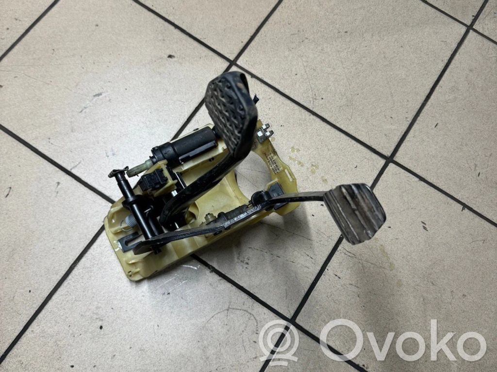 BMW 5 E60 E61 Bremžu pedālis 