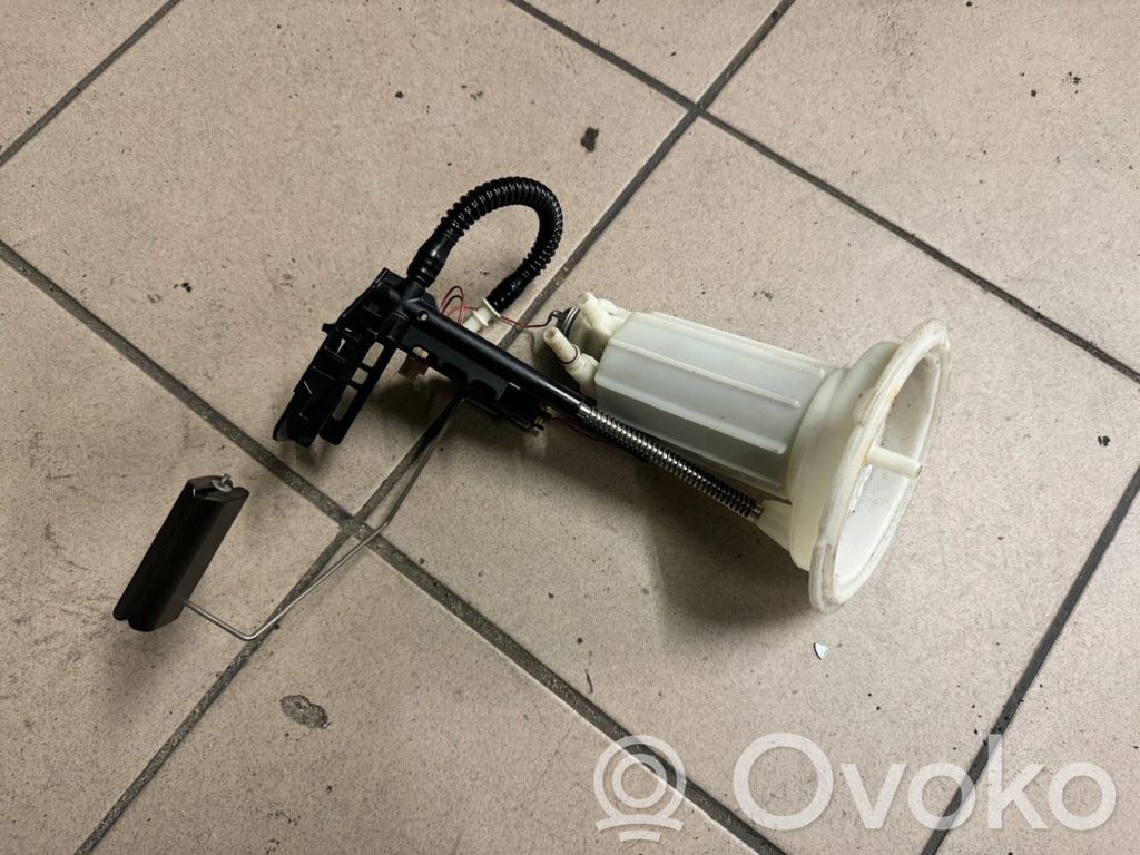 BMW 5 E60 E61 Fuel level sensor 