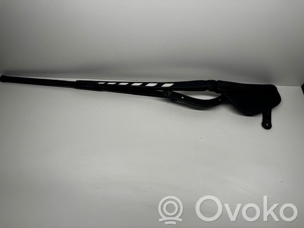 BMW 5 E60 E61 Priekšējā loga tīrītāja kājiņa 