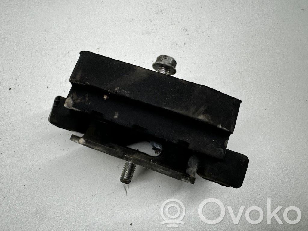 BMW 5 F10 F11 Pagalvė pavarų dėžės 