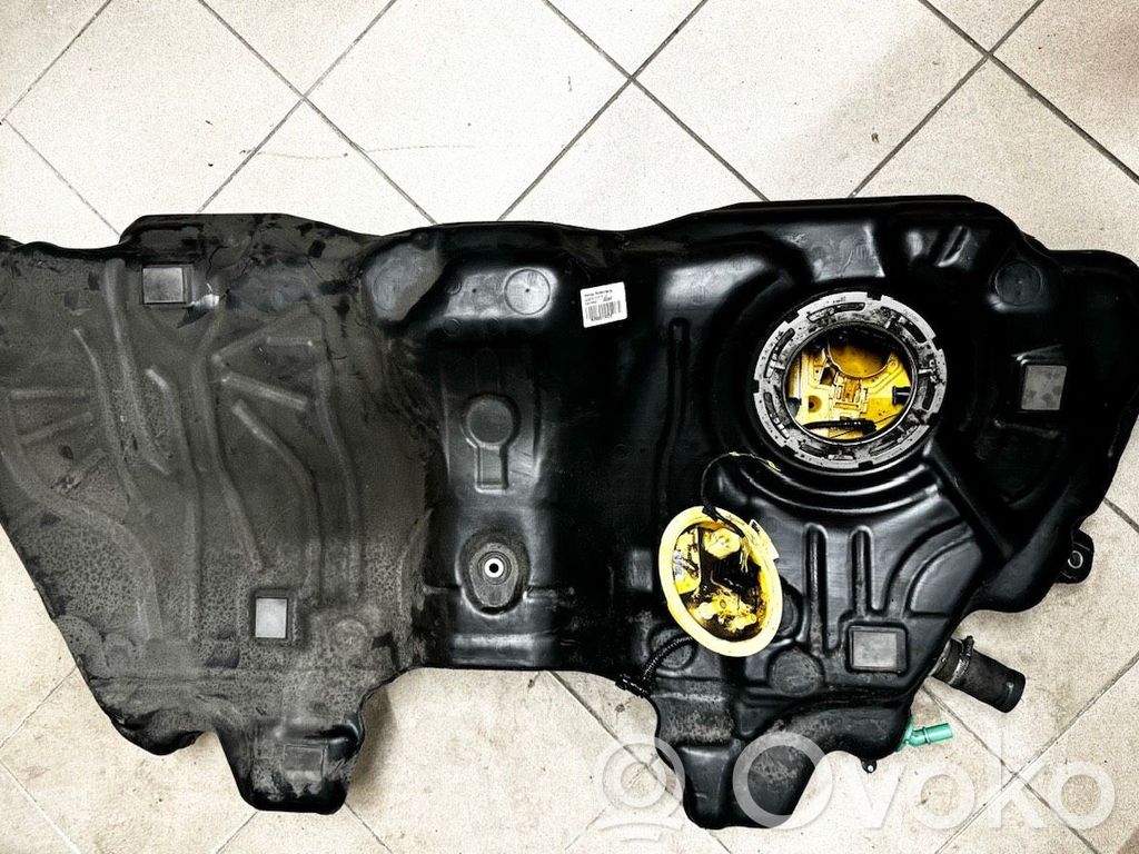 BMW 7 F01 F02 F03 F04 Zbiornik paliwa 