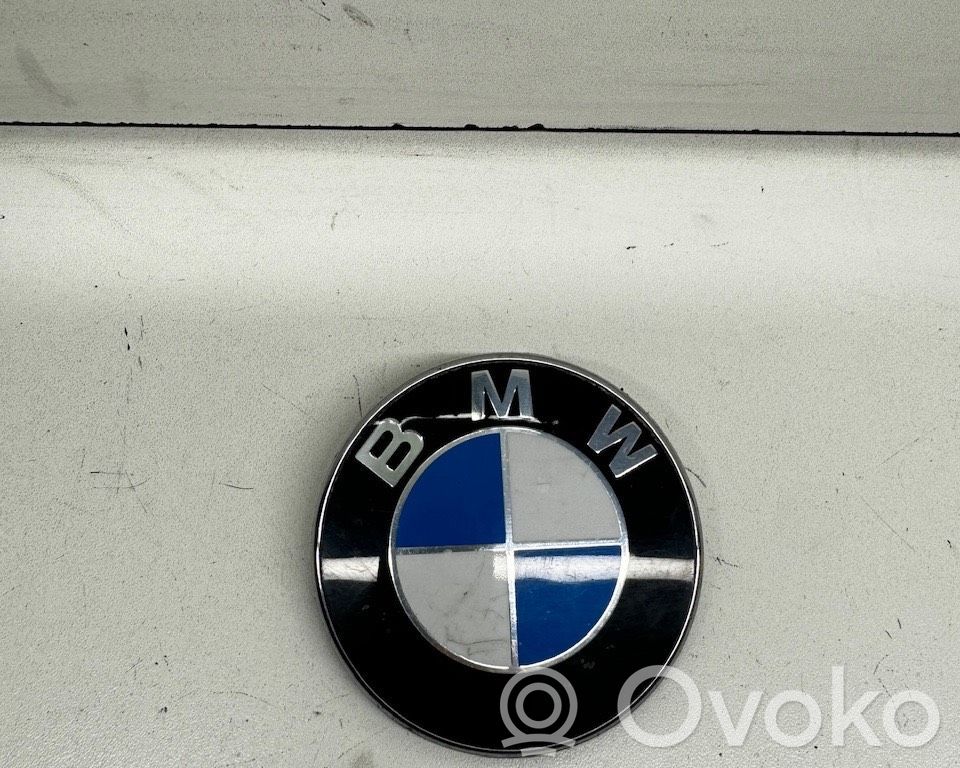 BMW 5 E39 Ražotāja emblēma 