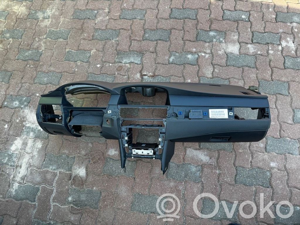 BMW 5 E60 E61 Dashboard 