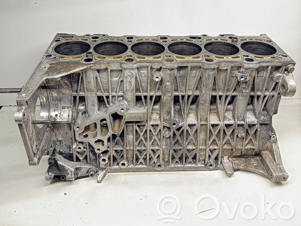 BMW 5 E60 E61 Engine block 