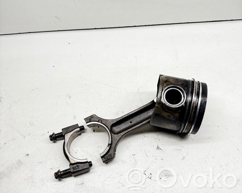BMW 5 E60 E61 Virzulis ar klani 