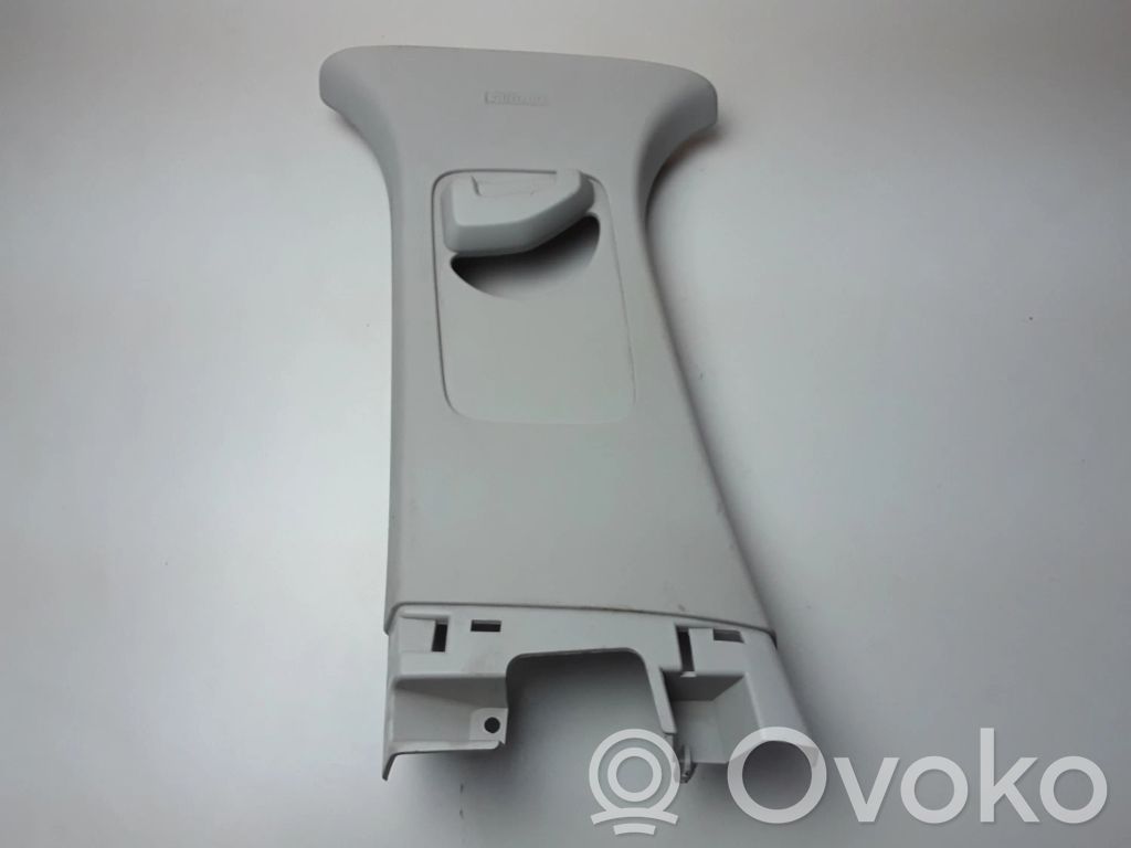 Ford Focus Pilar (B) (superior) 