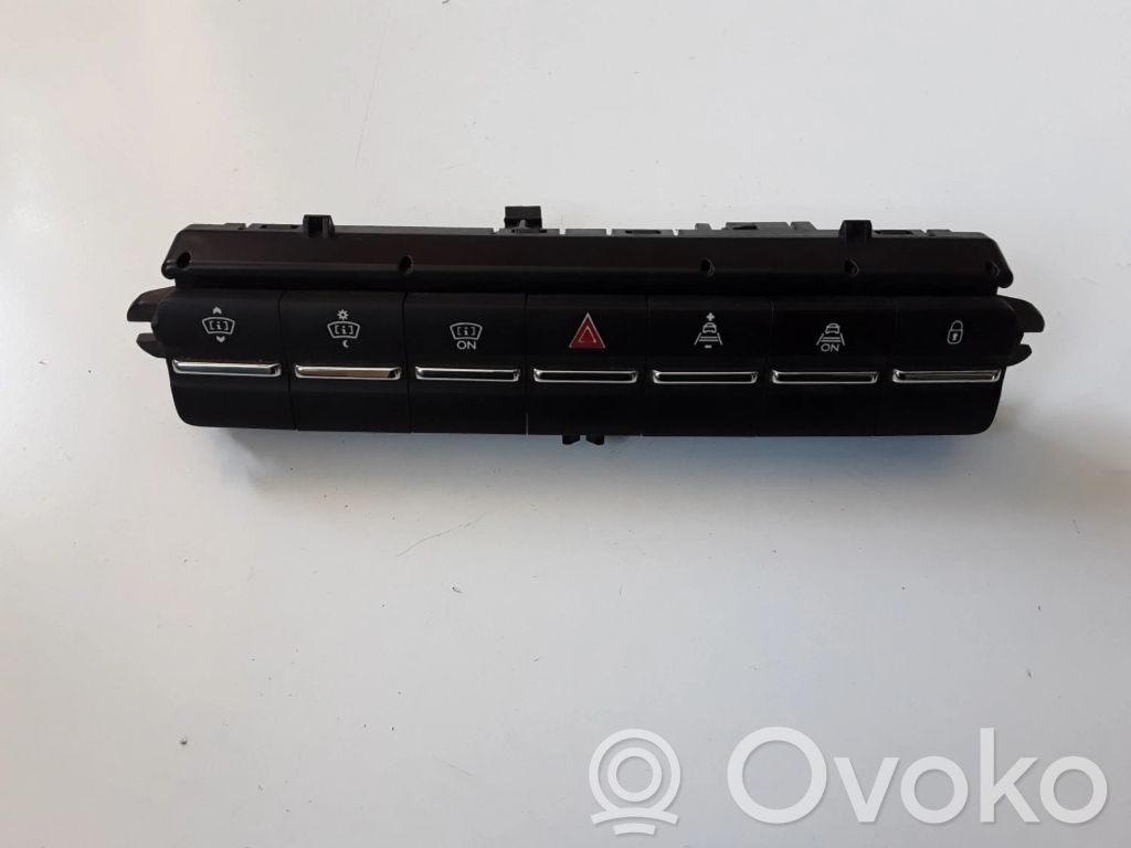 Peugeot 5008 Botón interruptor de luz de peligro 
