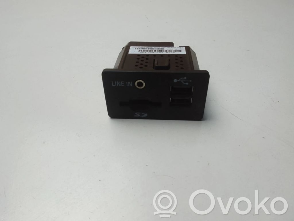 USB-pistokeliitin   EM2T14F014AA
