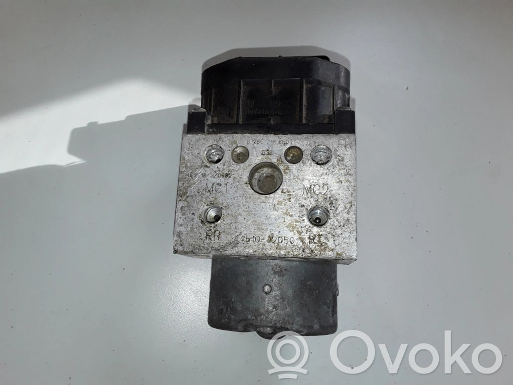 Toyota Corolla E120 E130 ABS Pump 