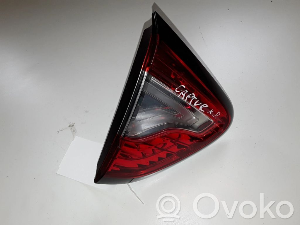 Renault Captur Tailgate rear/tail lights 