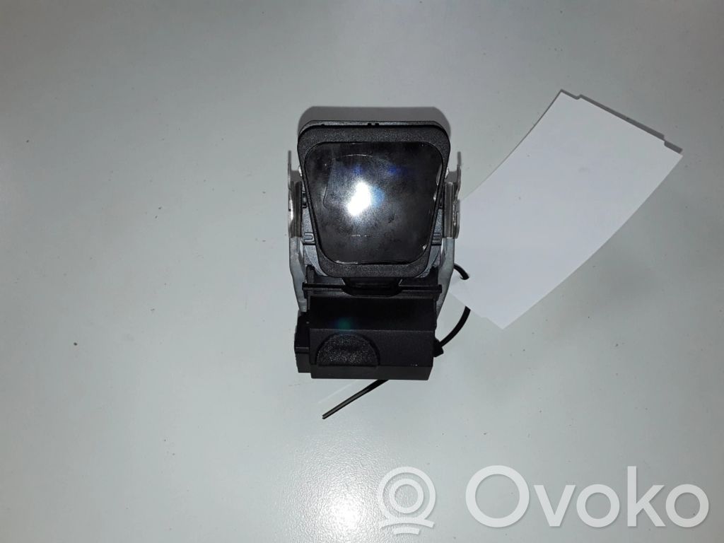 Mitsubishi L200 Windshield/windscreen camera 