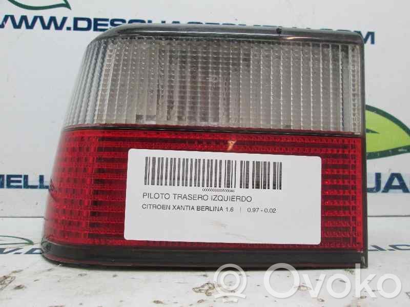 Citroen Xantia Aizmugurējais lukturis virsbūvē 