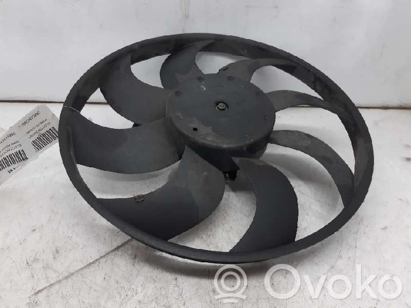 Ford Focus Elektrisks radiatoru ventilators 