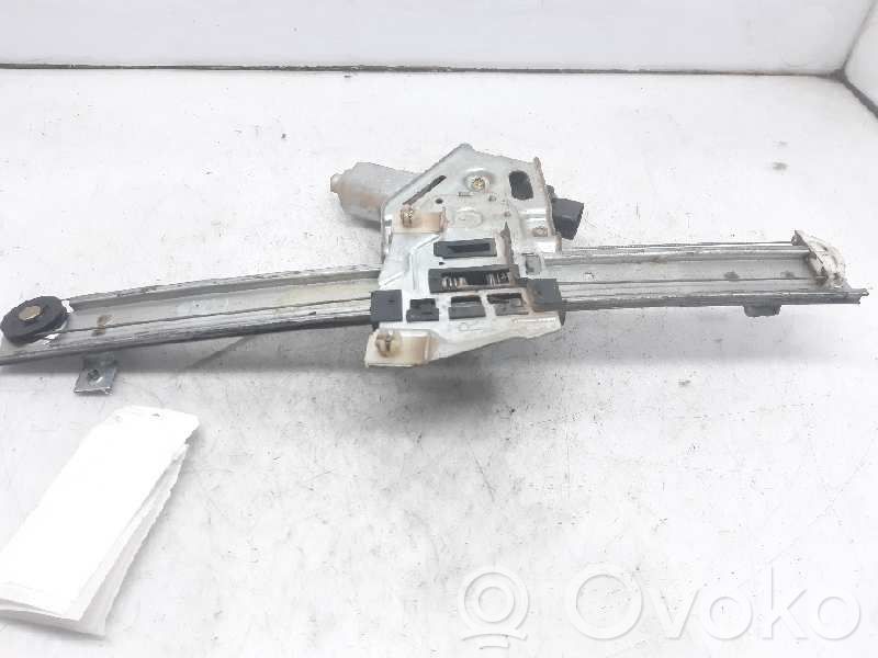 Mitsubishi Montero Regulador manual de la ventanilla trasera 