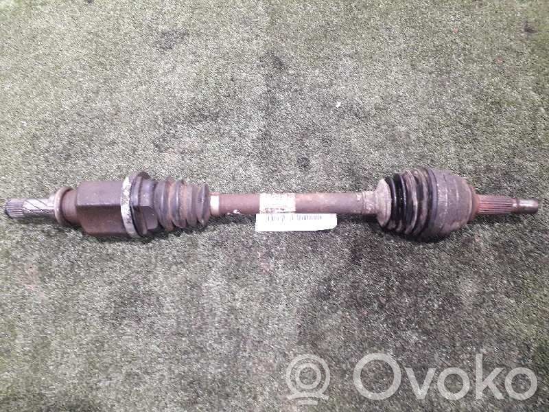 Etuvetoakseli   8200499585