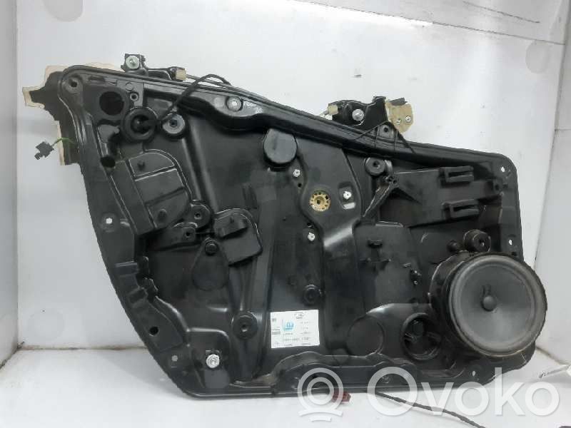 Mercedes-Benz CLA C117 X117 W117 Etuoven ikkunan nostin moottorilla