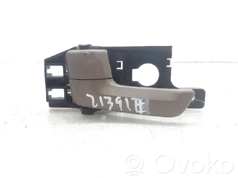 Manecilla interna puerta trasera   82613F000