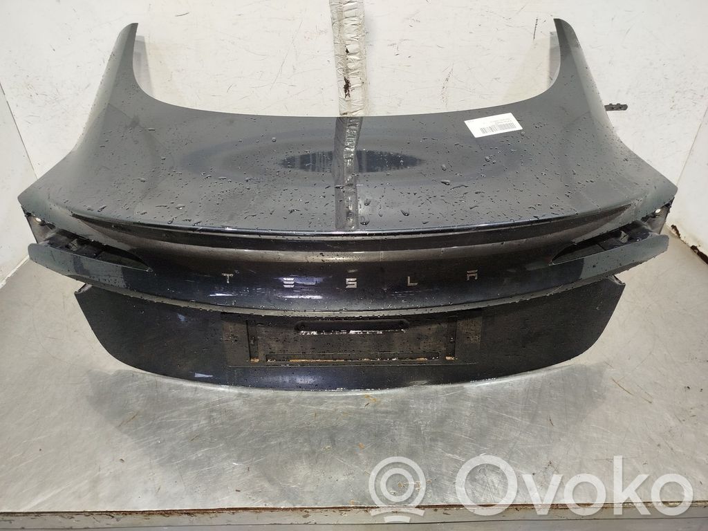Tesla Model 3 Tailgate/trunk/boot lid 