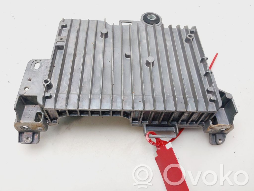 Tesla Model 3 Sonstige Steuergeräte / Module 