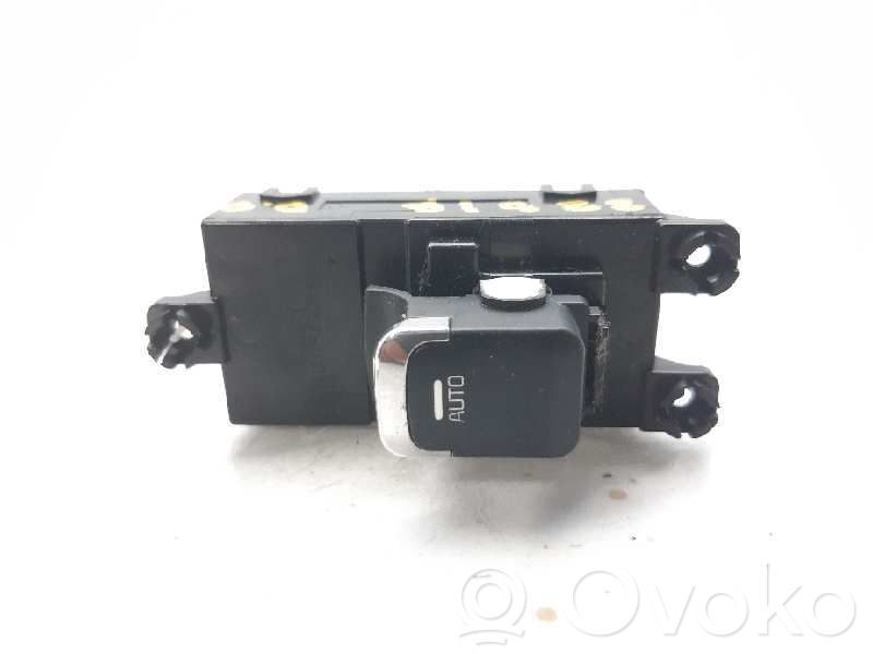 KIA Ceed Interruptor del elevalunas eléctrico 