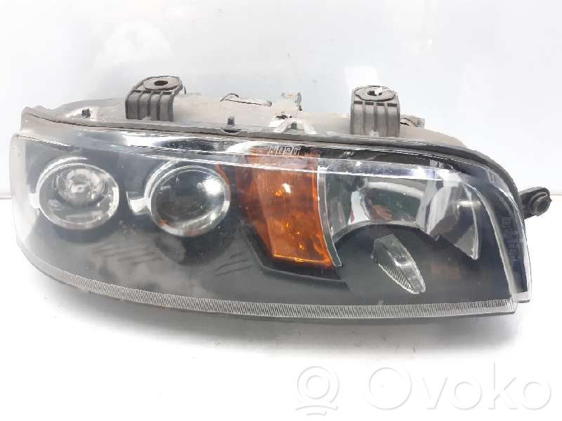 Fiat Punto (188) Far 
