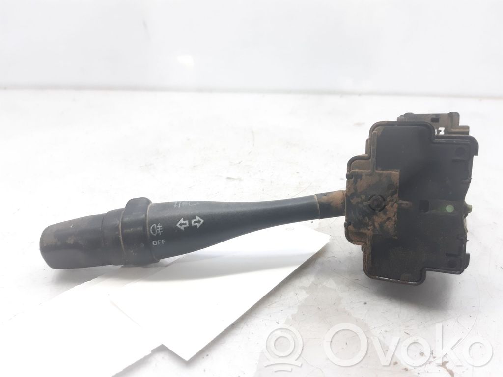 Nissan PickUp Light switch 