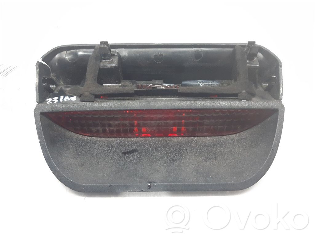 Dacia Sandero Third/center stoplight 