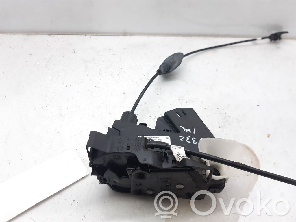 Renault Megane IV Front door lock 
