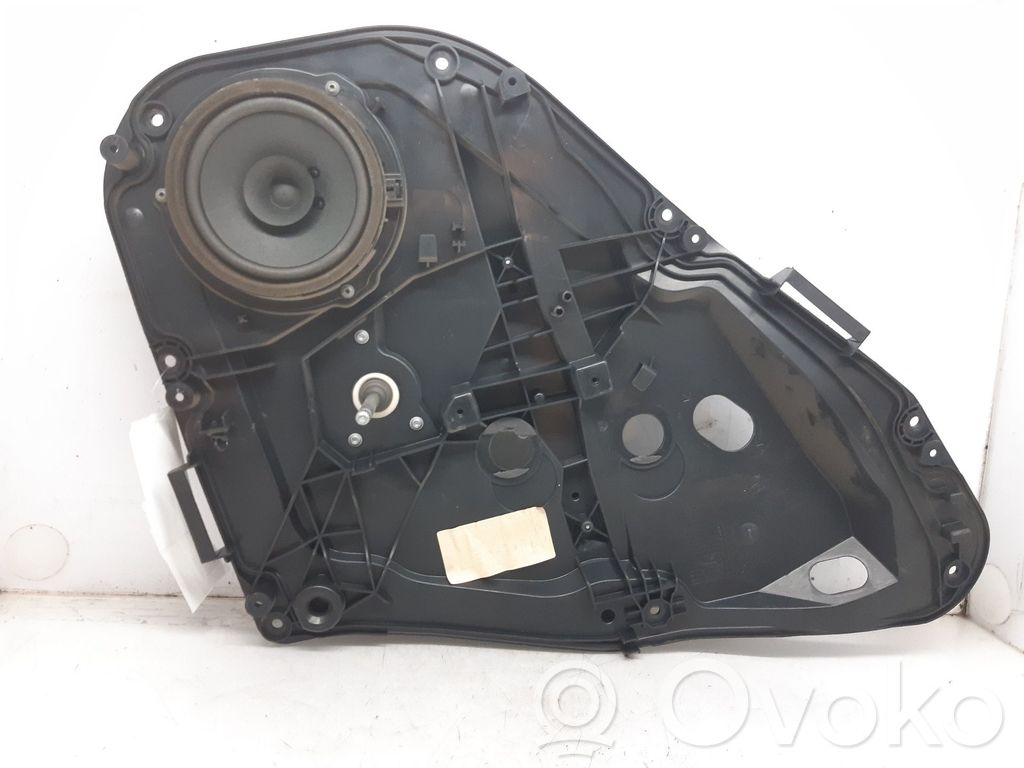 Ford Fiesta Ręczny podnośnik szyby drzwi tylnych 